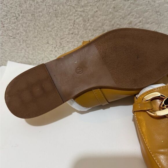 Easy smile Womens size 7.5  mules with chain - Picture 5 of 9